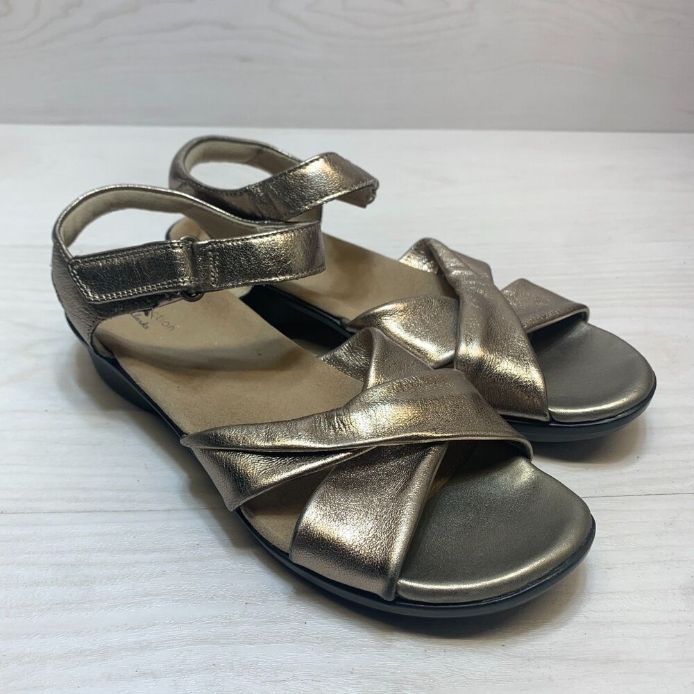Clarks Loomis Chloe Sandals Women's Size 9 Gold Leather Cross Strap Open Toe